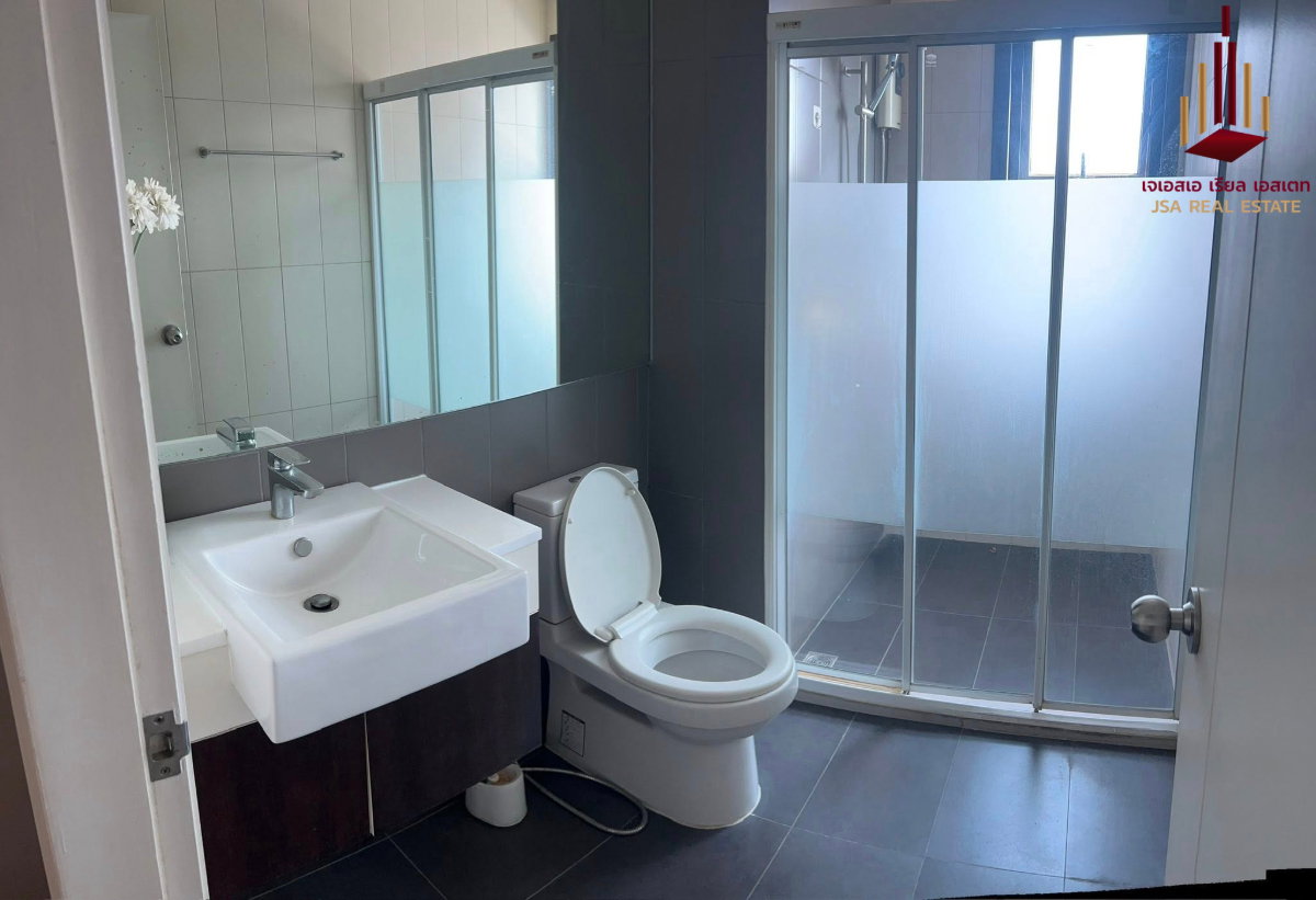 picture ✨ For Sale: Centric Ratchada - Huai Khwang Condo ✨  💰 Only 7,800,000 THB - 6/6
