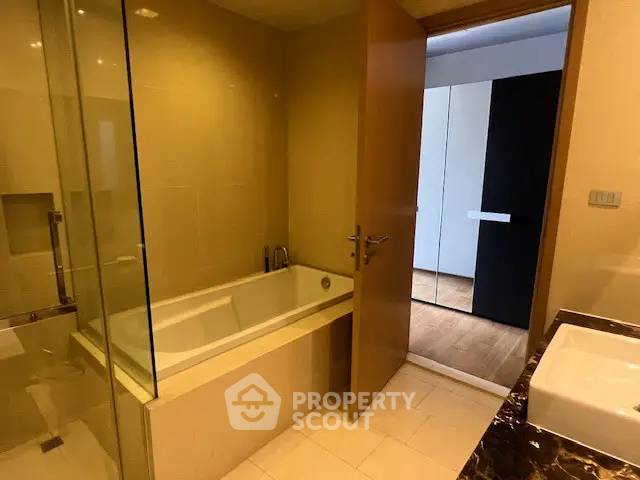 รูป คอนโด 2-ห้องนอน ที่ ไฮด์ สุขุมวิท 13 คอนโดมิเนี่ยม ใกล้ BTS นานา (ID 2828470) - รูปที่ 14/20