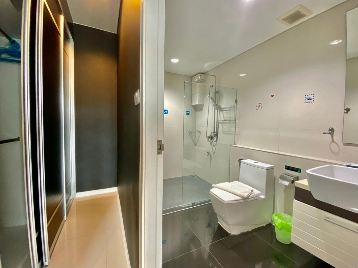 picture Massive 202 sqm. Foreign Freehold Condo at Kamala Regent - 13/21