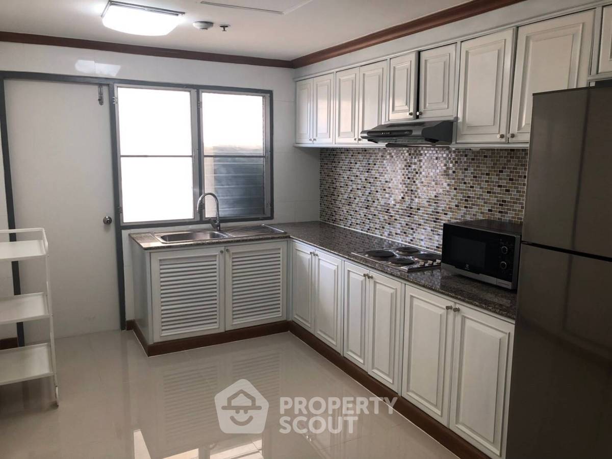 picture 2-BR Condo at Las Colinas near BTS Asok (ID 514016) - 2/18