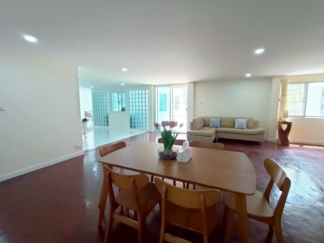 รูป บ้านเดี่ยว 6 ห้องนอน ใกล้ห้างเมญ่า และถนนนิมมาน - รูปที่ 2/12