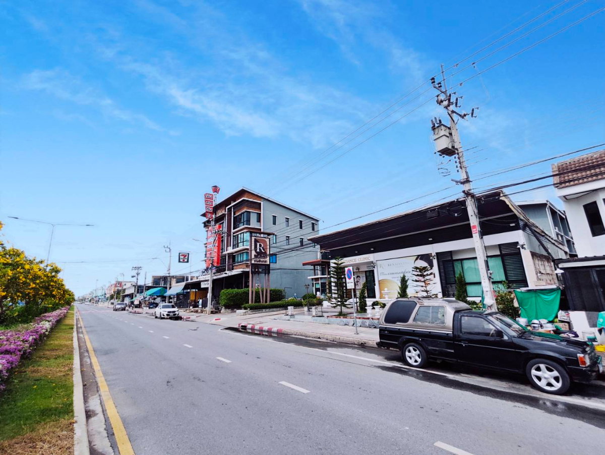 รูป ให้เช่าสำนักงาน โชว์รูม หรือทำเป็นคลีนิค ริมถนนสามวา ใกล้ซอยสามวา13 - รูปที่ 8/9