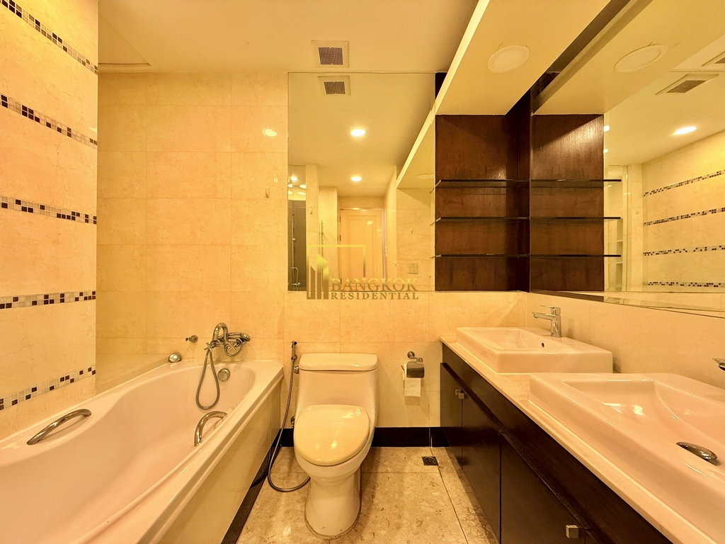 รูป Narathorn Place | Spacious 3 Bed Condo For Rent in Sathorn - BR4386CD - รูปที่ 22/46