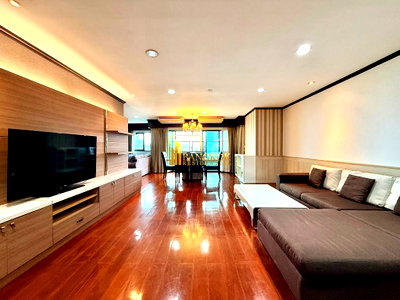 คอนโดให้เช่า : Sathorn Gardens | Spacious 3 Bed Property For Rent in Sathorn - BR5189CD