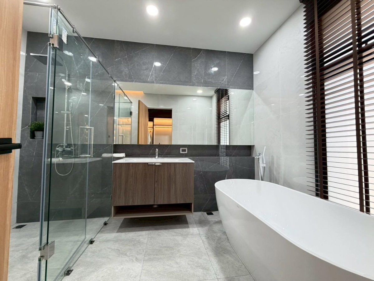 รูป [ขาย] บ้านเดี่ยวหรู 𝐏𝐑𝐄𝐄𝐂𝐇𝐀 รามคำแหง – กรุงเทพกรีฑา บ้านหลังใหญ่ ดีไซน์หรู พร้อมลิฟท์ส่วนตัว เชื่อมต่อ New CBD พระราม 9 เดินทางสะดวก - รูปที่ 41/67