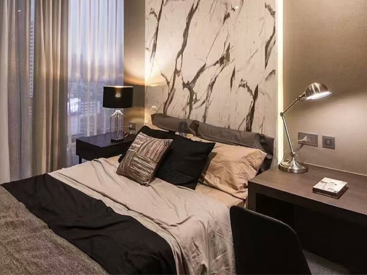 picture Ashton Silom   🌟PN-00005041🌟 - 23/31
