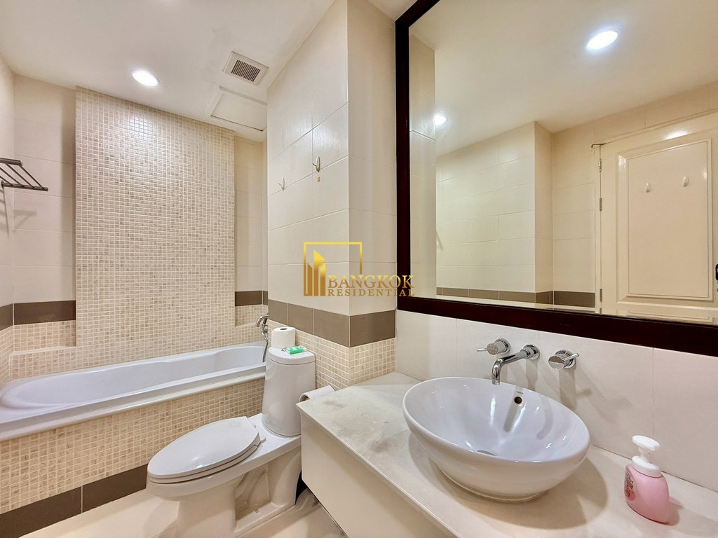 รูป Narathorn Place | Spacious 3 Bed Condo For Rent in Sathorn - BR4386CD - รูปที่ 28/46