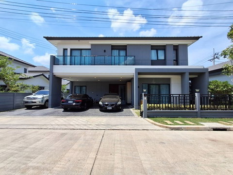 House for sale 124 Sq.wa. with furnitures Centro Taweewattana Nongkhanm