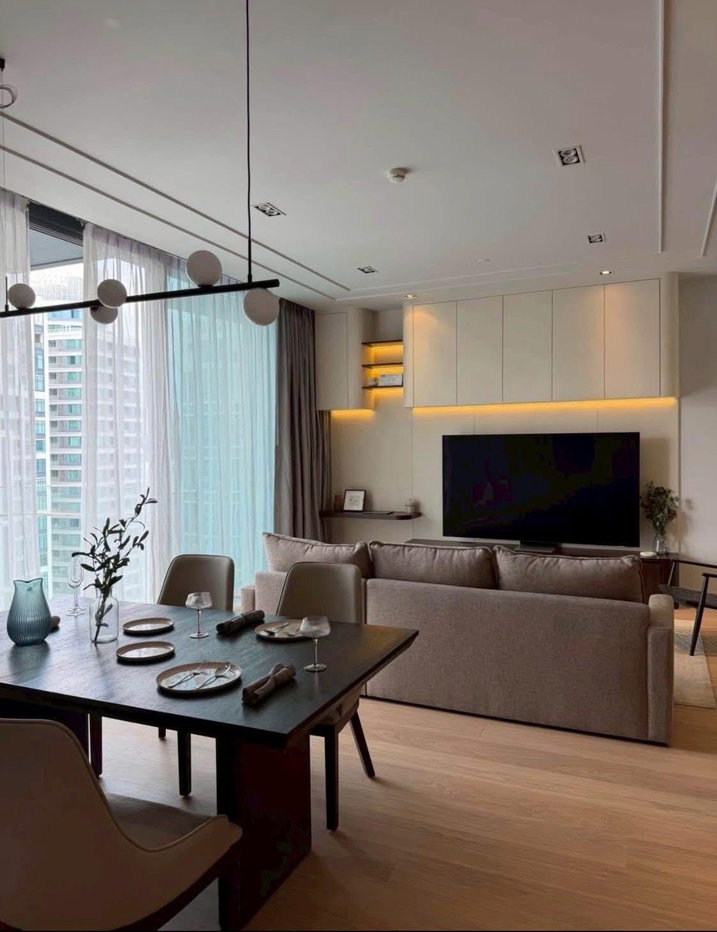 รูป LTH15266 – Luxury Condo High Floor Pet-Friendly for Rent Phrom Phong | City Lifestyle Best Value | Near BTS Phrom Phong | 190,000 THB | คอนโดหรูให้เช่า พร้อมพงษ์ ชั้นสูง รีโนเวทใหม่ เลี้ยงสัตว์ได้ ใกล้ BTS พร้อมพงษ์ - รูปที่ 4/6