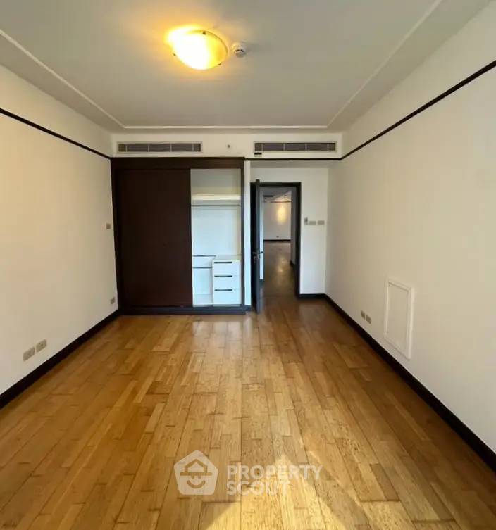 รูป คอนโด 3-ห้องนอน ที่ ออลซีซั่น แมนชั่น คอนโดมิเนียม ใกล้ BTS เพลินจิต (ID 2866724) - รูปที่ 18/20