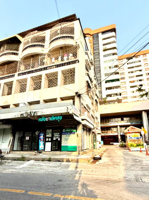 พื้นที่ขายของให้เช่า : ให้เช่าพื้นที่ เปิดร้านกาแฟ ชานมไข่มุก working sapce ข้างร้านขายยาคลังยาเลิศสุข หน้าคอนโดออนป้า ซอยจรัญสนิทวงศ์ 67 (ซอยจรัสลาภ) บางพลัด