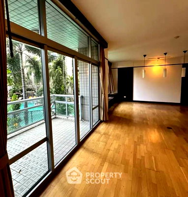 Condos for sale : 3-BR 178 Sqm Condo For Sale, All Seasons Mansion, 300m to BTS Phloen Chit (ID 2866724)