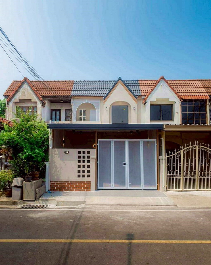 รูป บ้านสวย พร้อมอยู่  #หมู่บ้านบัวทอง 2 ทาวน์เฮ้าส์ 3 ห้องนอน   MRT สถานีคลองบางไผ่ อยู่หน้าหมู่บ้าน  ใกล้เซนทรัล เวสเกต - รูปที่ 1/16