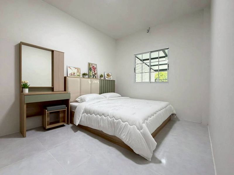 รูป ขายถูก ทาวน์เฮ้าส์รีโนเวทใหม่ ใกล้ตลาดบึงวรกิจ ศรีราชา - รูปที่ 9/15