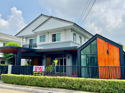 Single house for sale at Chaiyapruek Ramintra–Wongwaen, corner unit. 4 bedrooms, 4 bathrooms, 2 multipurpose rooms, 2 kitchens. 220 sq.m.