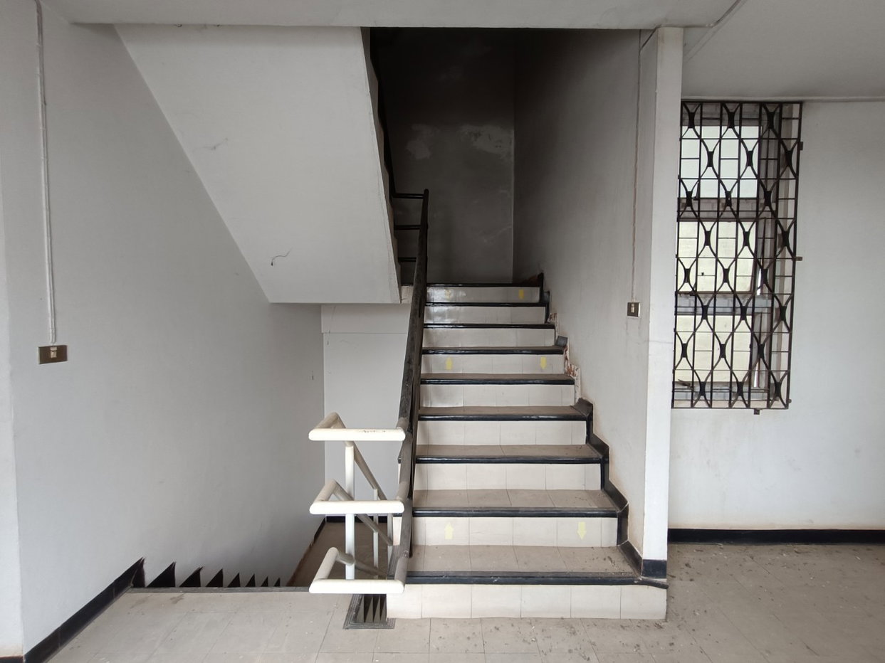 picture OFFICE 360 Sq.w. Sam Ngam Phichit for 17.5M - 3/12