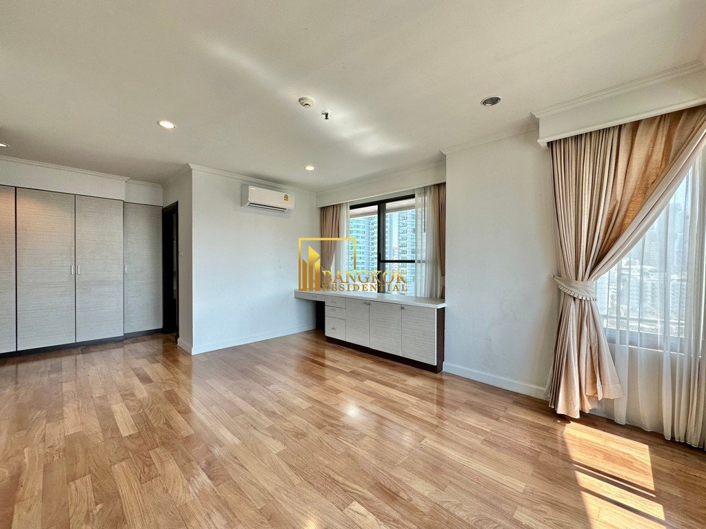 รูป Impressive 4 Bedroom Apartment in Asoke - BR0453AP - รูปที่ 31/49