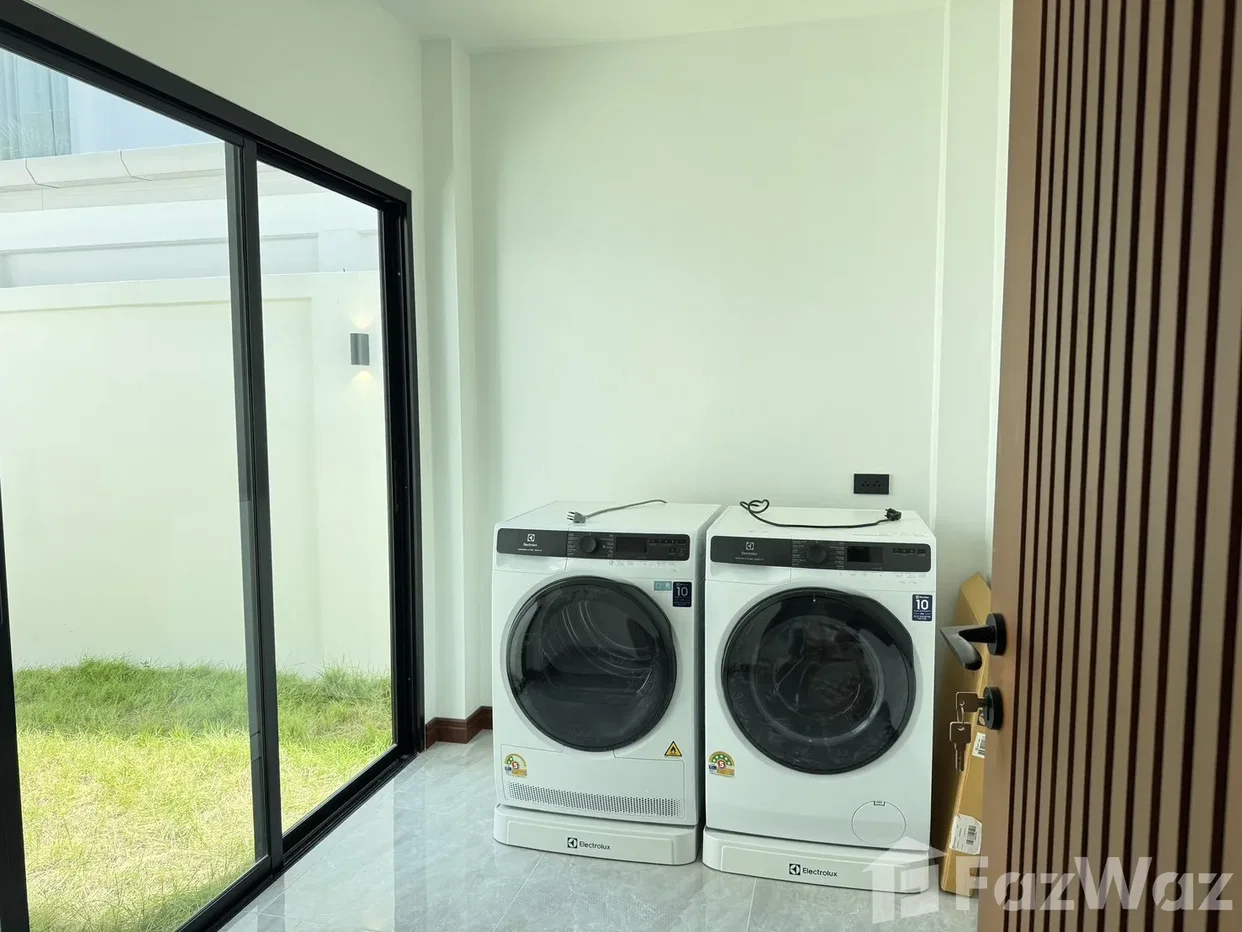รูป Luxury 2-Storey Villa with Private Swimming Pool – L&H 5962958 - รูปที่ 9/24