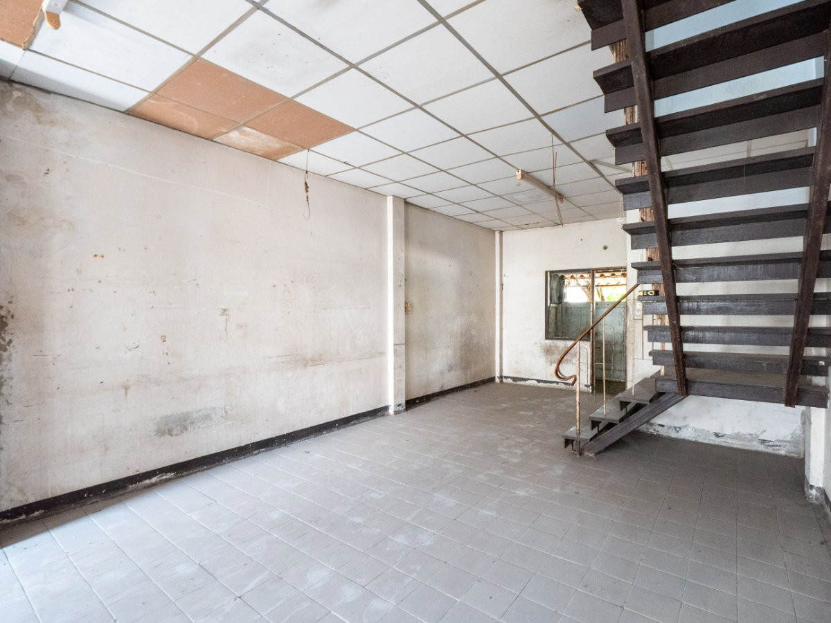 รูป #ขายบ้านทาวน์เฮาส์ ขนาด 20 ตรว. เพียง 1.5 ล้าน #ราคาดีที่สุดในโครงการ #หมู่บ้านมิตรอนันต์ ซอยรามอินทรา 34 แยก 21 เหมาะซื้อรีโนเวทใหม่ - รูปที่ 13/45