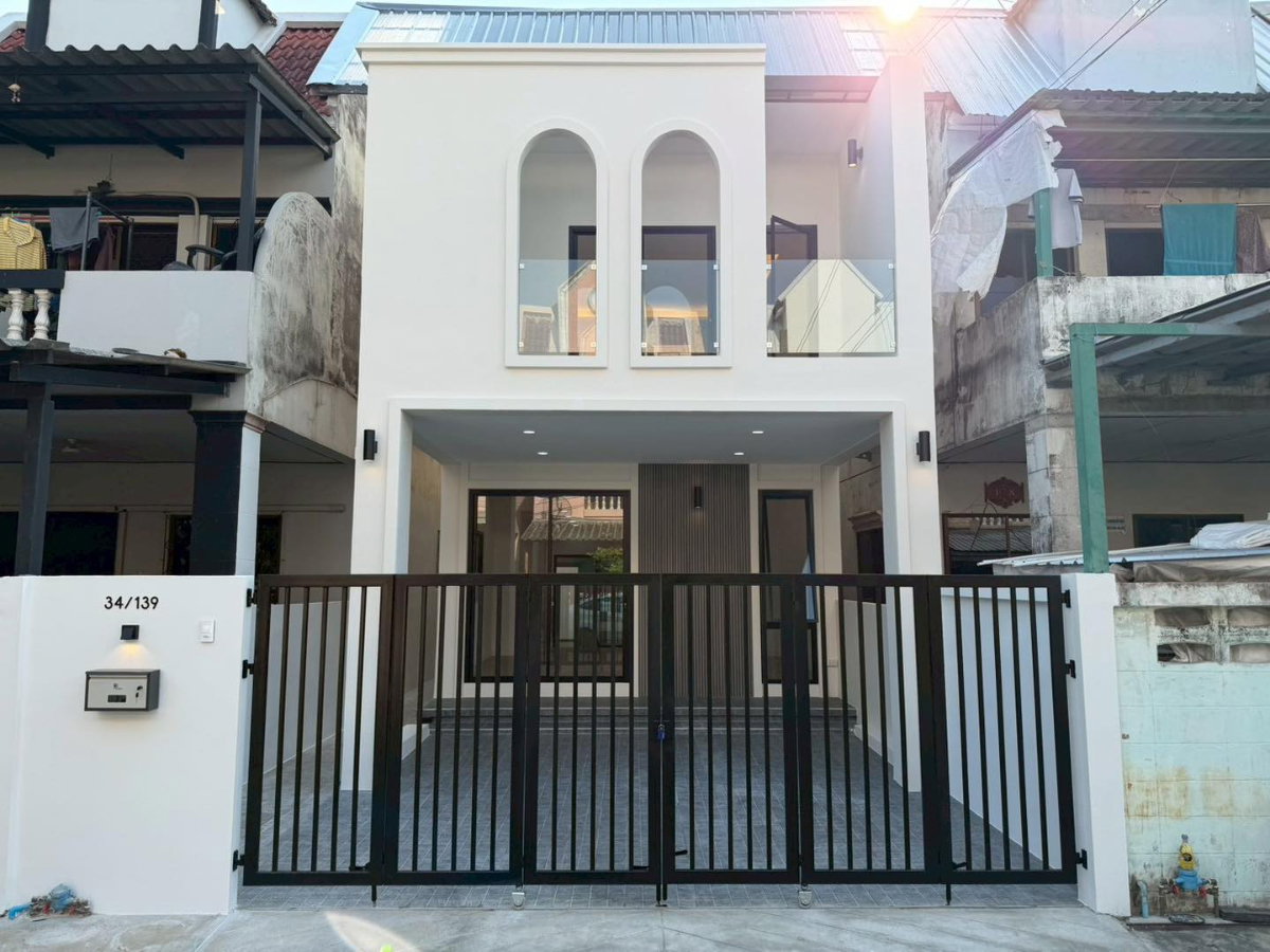 รูป [ขาย] ทาวน์เฮ้าส์ย่านราชพฤกษ์ รีโนเวทใหม่ พร้อมอยู่ กล้ Central Westville / The Circle ราชพฤกษ์ - รูปที่ 1/40