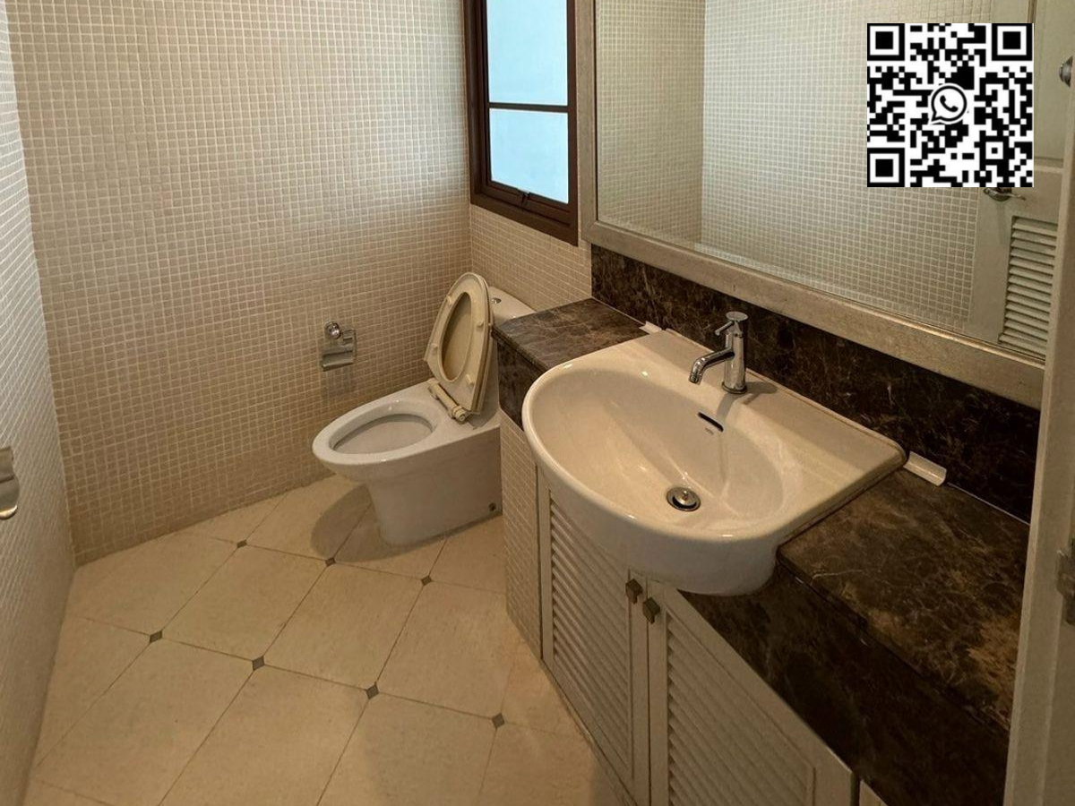 picture Luxury houses in exclusive private compound No Co-Agent - 29/32