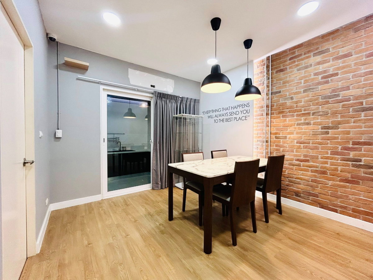 รูป 🔥 ขาย ทาวน์โฮม 3 ชั้น บ้านกลางเมือง สวนหลวง ร.9  Baan Klang Muang Suan Luang Rama 9  ทำเลทองบางนา พลังงานดี ฮวงจุ้ยปัง 💰 - รูปที่ 7/19