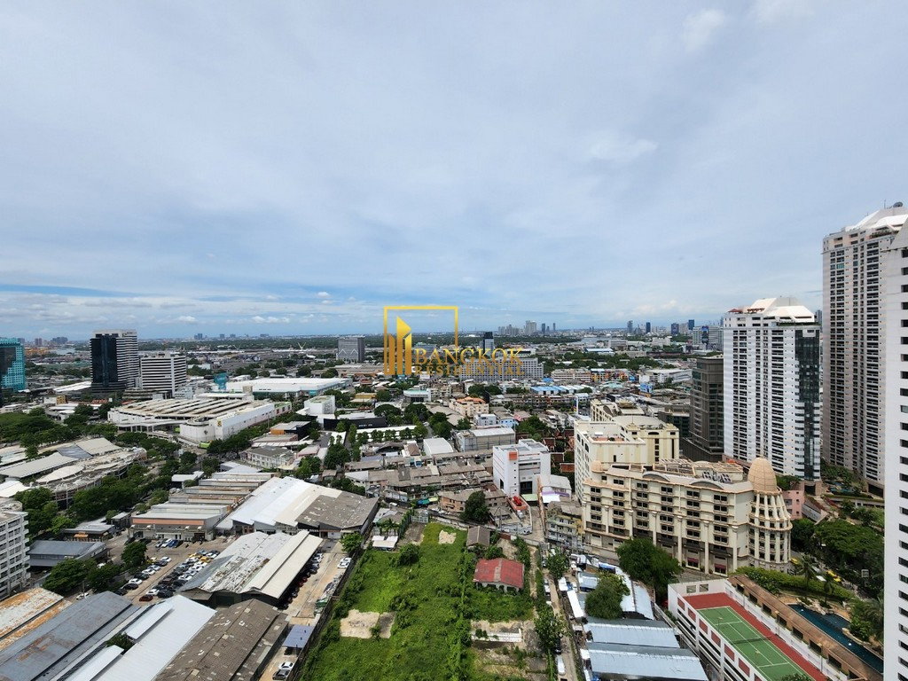 รูป Emporio Place | Beautifully Renovated 1 Bedroom Duplex Condo - BR2942CD - รูปที่ 9/30