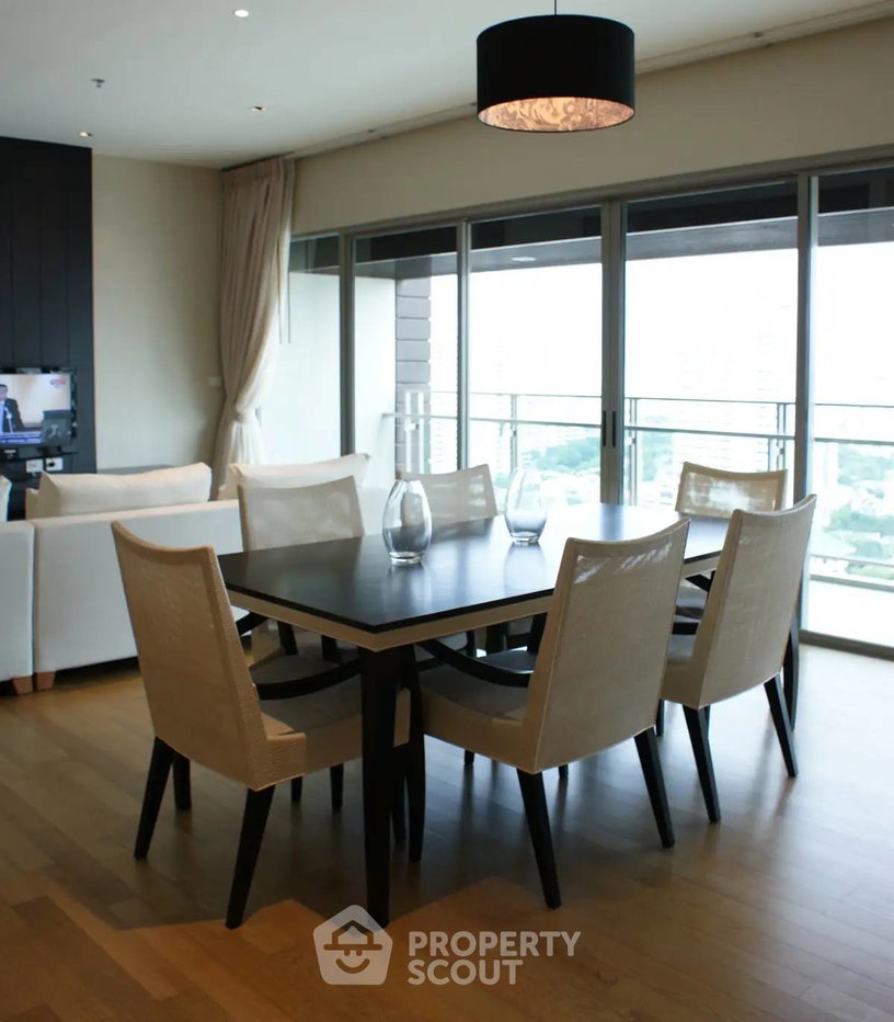 picture 3-BR Condo at The Madison near BTS Phrom Phong (ID 2866814) - 3/14