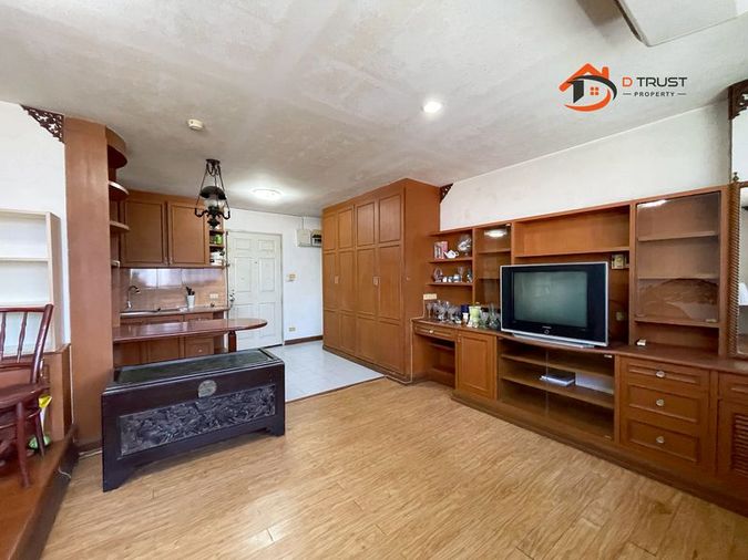 ขายคอนโด ห้องชุดอาคาร First Tower Condominium สุขุมวิท ซอย 1/1