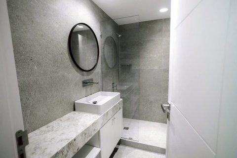 รูปภาพ LTH15264 – Spacious Condo for Sale Phloen Chit | City Lifestyle Best Value | Near BTS Phloen Chit | 15.9 MB | คอนโดขาย เพลินจิต ห้องกว้าง คุ้มค่า ใกล้ BTS เพลินจิต