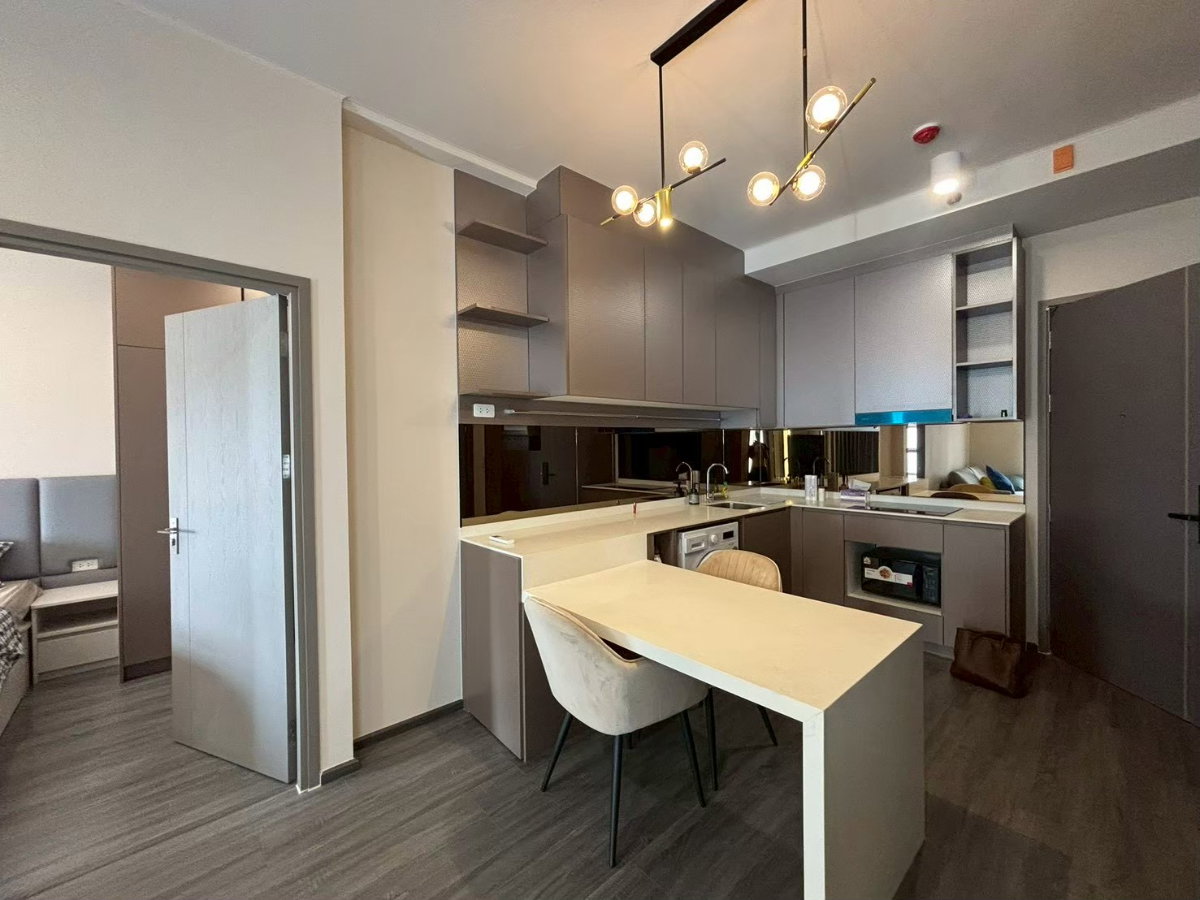 รูป For Rent: Ideo Sukhumvit-Rama 4 Brand new unit with nice view near BTS - รูปที่ 2/10