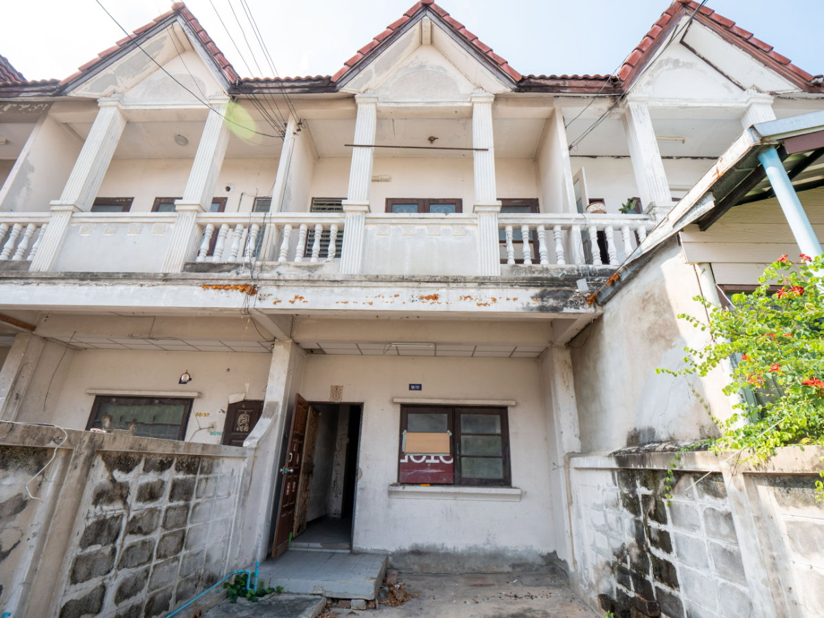 รูป #ขายบ้านทาวน์เฮาส์ ขนาด 20 ตรว. เพียง 1.5 ล้าน #ราคาดีที่สุดในโครงการ #หมู่บ้านมิตรอนันต์ ซอยรามอินทรา 34 แยก 21 เหมาะซื้อรีโนเวทใหม่ - รูปที่ 3/45
