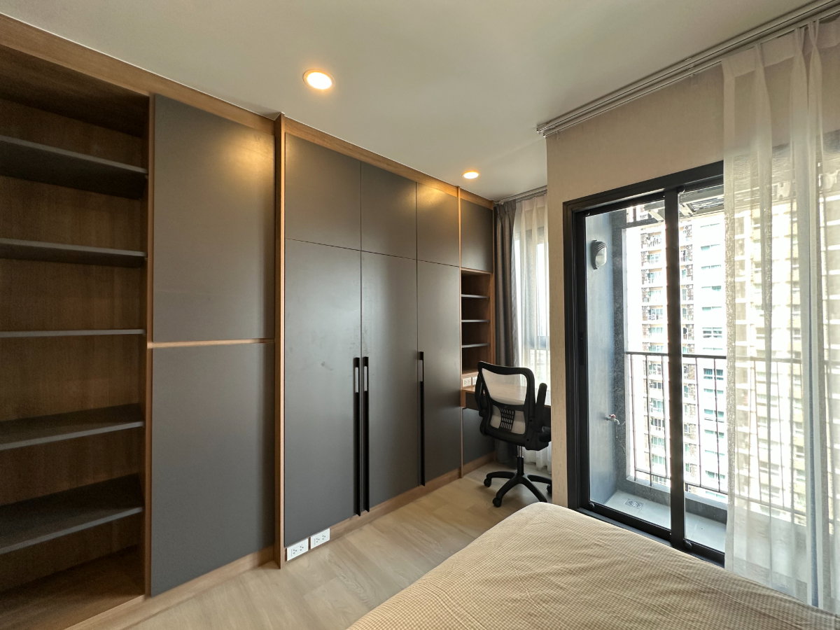 picture FOR RENT: New luxury project brandnew unit only 200m to BTS onnut - 5/16
