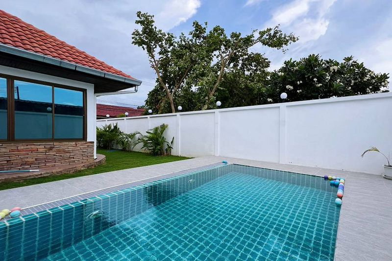 picture For Rent   Royal View Village   4  Beds 3 Bath - 11/14