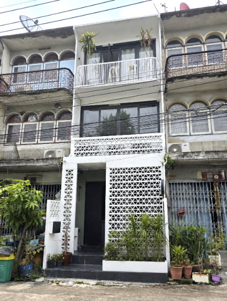 รูป 🏡 Exclusive ทาวน์เฮาส์ 3 ชั้น สไตล์อิตาลี! Irish Studio Phrakhanong ตกแต่งใหม่ทั้งหลัง ใกล้ Bts ปุณณวิถี✨ - รูปที่ 2/11