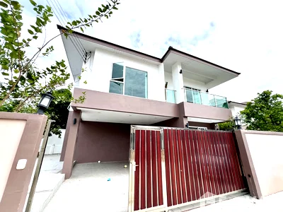 Houses for rent Bang Lamung Chonburi : 5 Bedroom Villa for rent at The Lake Huay Yai 6231035