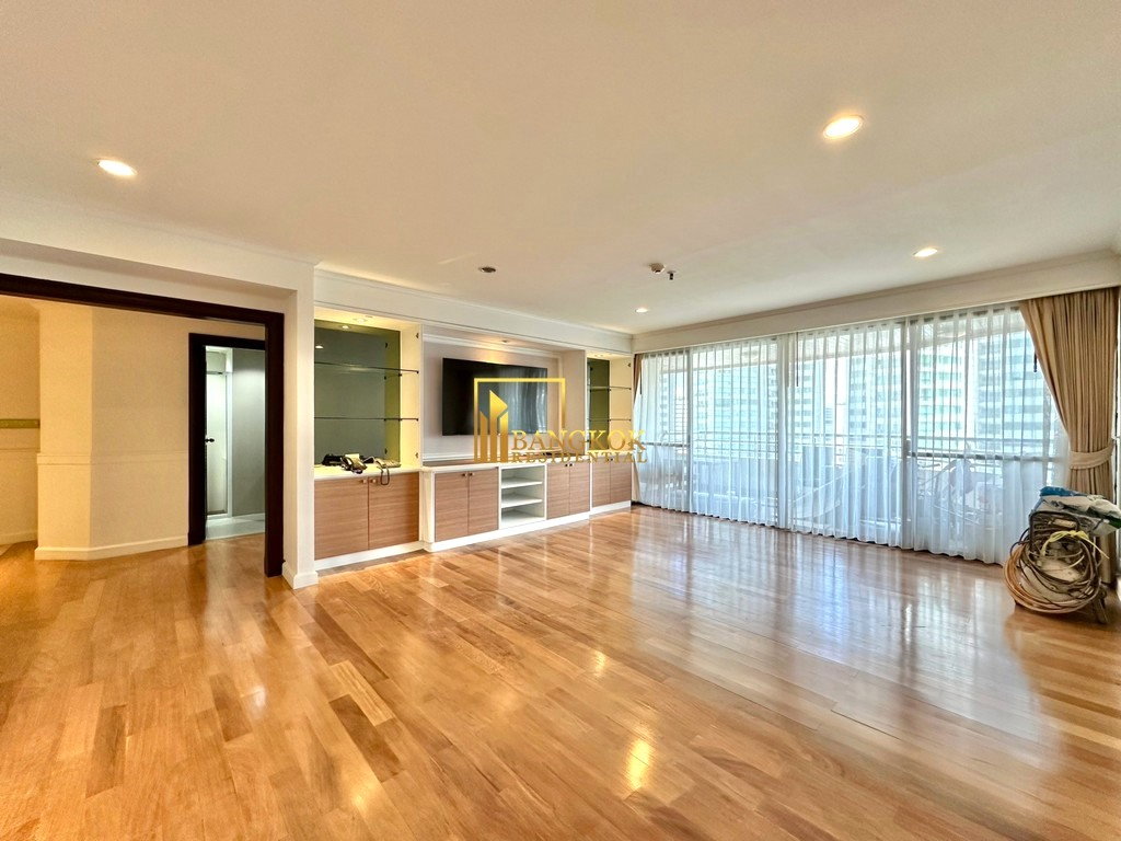 รูป Impressive 4 Bedroom Apartment in Asoke - BR0453AP - รูปที่ 1/49