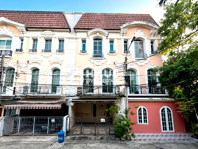 Townhouses for sale : Baan Klang Muang Monte - Carlo / 3 Bedrooms #TPCC045