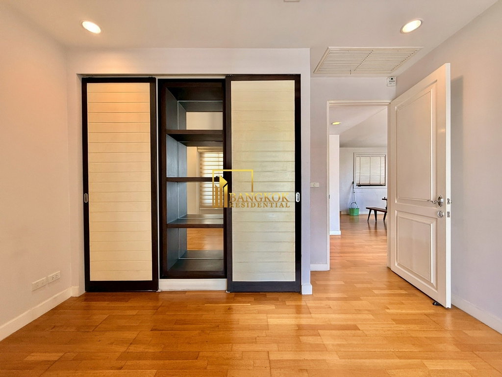 รูป Narathorn Place | Spacious 3 Bed Condo For Rent in Sathorn - BR4386CD - รูปที่ 15/46