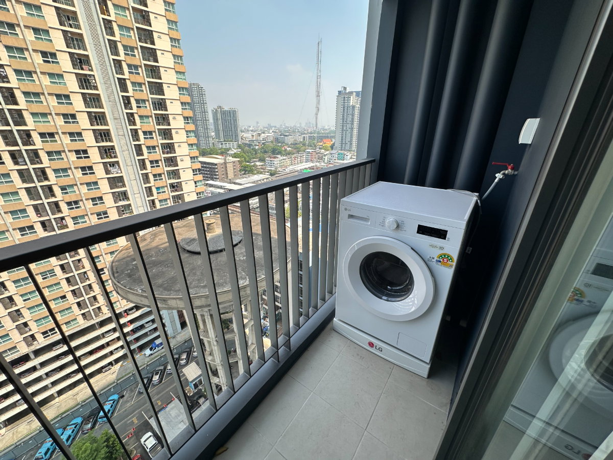 picture FOR RENT: New luxury project brandnew unit only 200m to BTS onnut - 16/16