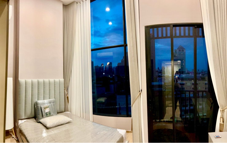 picture     New 2024 Condo Only 250m from BTS, Fully Functional Living - 10/15