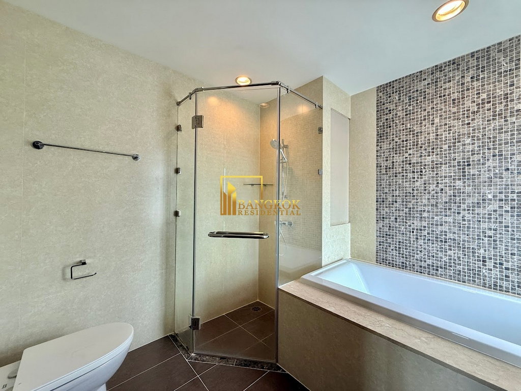 รูป Fullerton | Modern 3 Bedroom Luxury Condo in Ekkamai Area - BR9304CD - รูปที่ 19/36