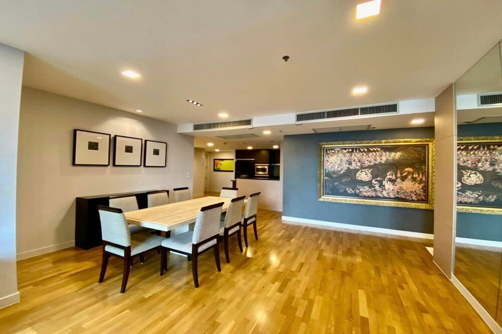 รูป  ขาย- เช่า ! Urbana Sathorn, 2 นอน, 2 น้ำ, ห้องไซส์ใหญ่, ชั้นสูง 20++, ห้องอยู่ทางทิศเหนือ, ทำเลดี !! Code C20230210732 แต่งครบ, ราคาพิเศษ!!📣📣 - รูปที่ 2/9