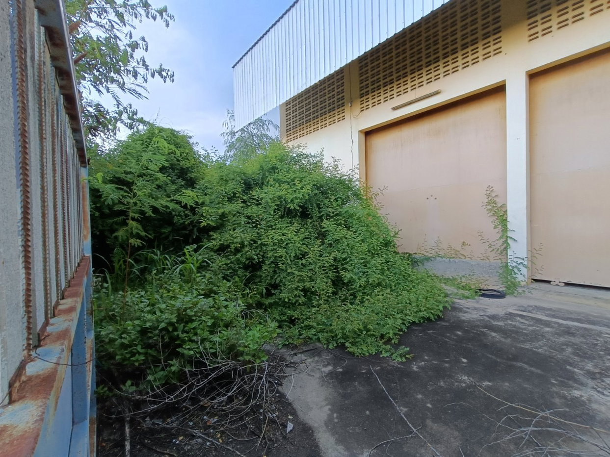 picture FACTORY 248 Sq.w. Bang Mun Nak Phichit for 2.1M - 2/3