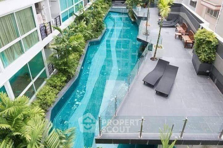 picture 1-Bedroom Condo At Chateau In Town Major Ratchayothin 2, 300m to BTS (ID 673564) - 7/13