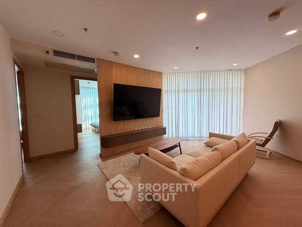 picture 2-BR 122 Sqm On 11th Floor At Chatrium Riverside Condo near BTS Saphan Taksin (ID 2863037) - 1/11