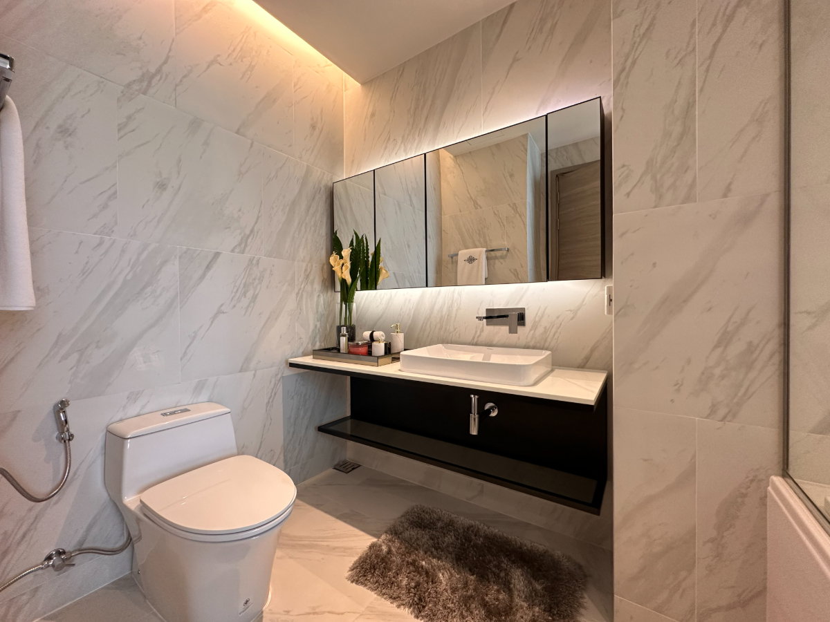 picture The Room Sukhumvit 38, 2 bedrooms, 2 bathrooms, with space for every function. - 11/15