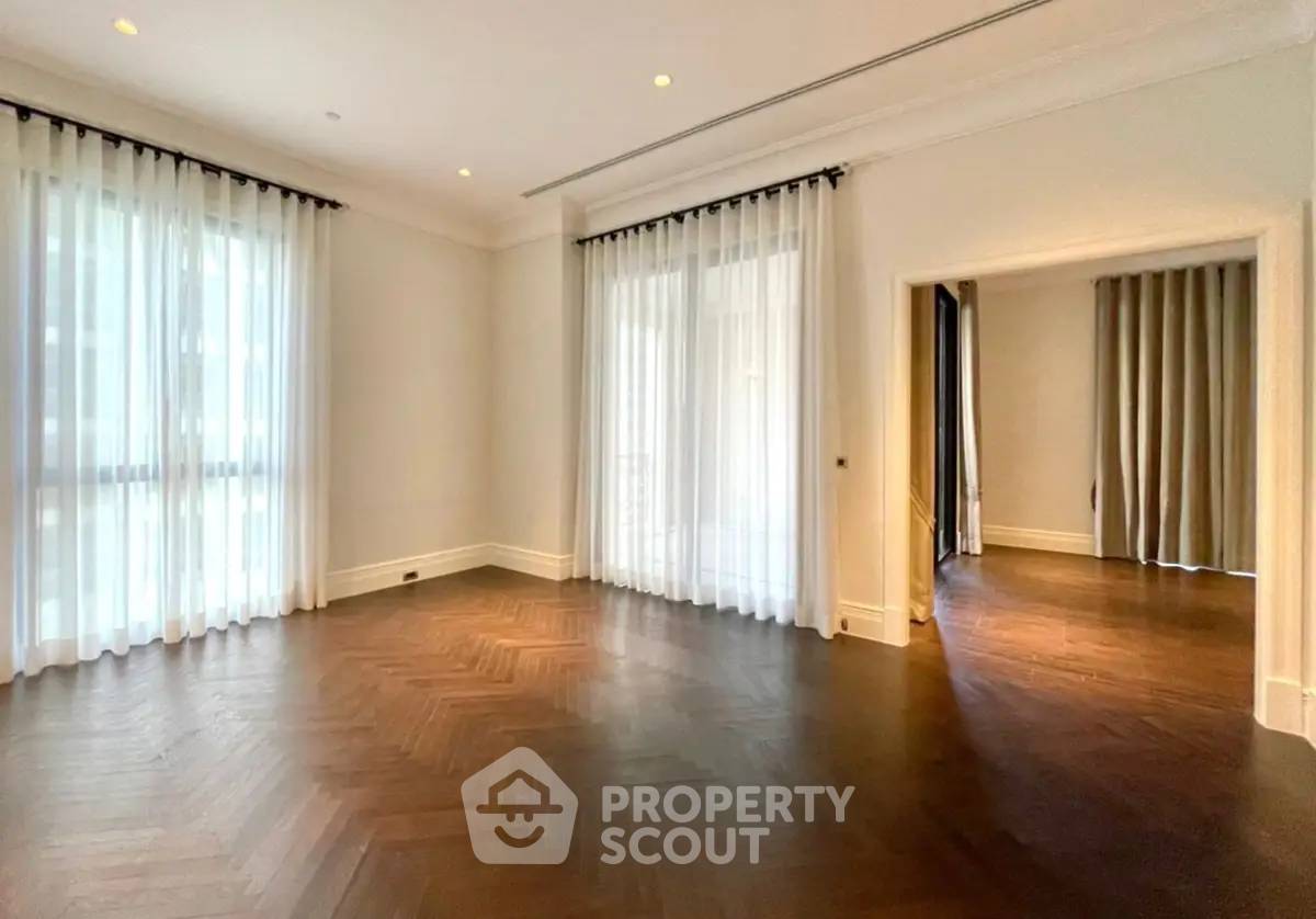 picture 3-BR Condo at 98 Wireless near BTS Phloen Chit (ID 2866845) - 7/11