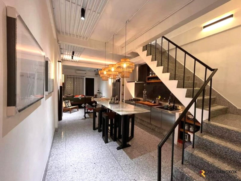 รูป 🏡 Exclusive ทาวน์เฮาส์ 3 ชั้น สไตล์อิตาลี! Irish Studio Phrakhanong ตกแต่งใหม่ทั้งหลัง ใกล้ Bts ปุณณวิถี✨ - รูปที่ 4/11