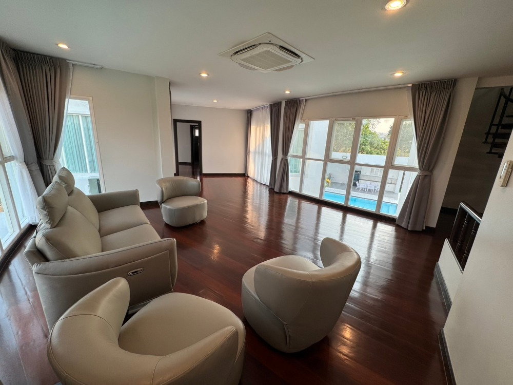 รูป 2.spoy1🏡 บ้านหรูพร้อมสระว่ายน้ำส่วนตัว ใกล้พัทยา | รีโนเวทใหม่ทั้งหลัง  TEL:099-690-3486 - รูปที่ 12/14